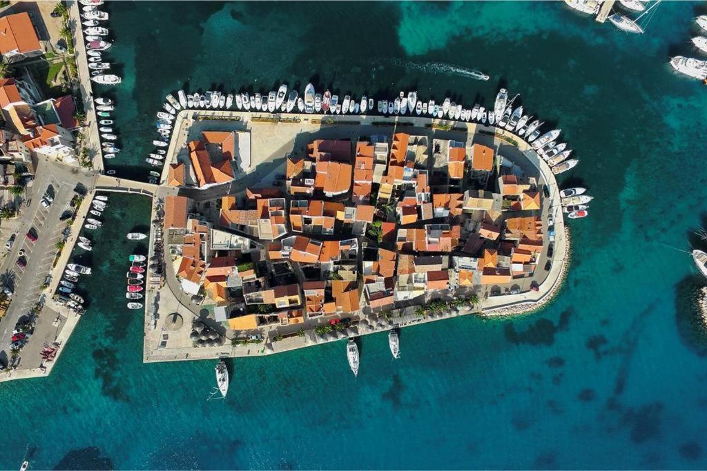 Appartamento Apartman Lucana Tribalj Esterno foto