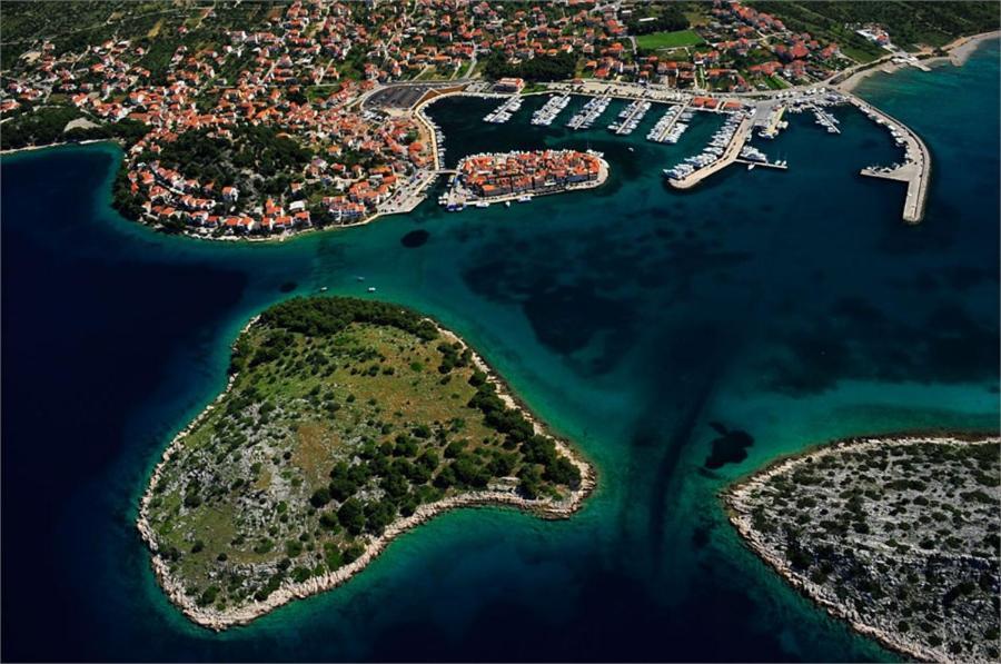 Appartamento Apartman Lucana Tribalj Esterno foto