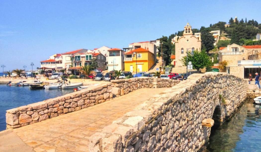 Appartamento Apartman Lucana Tribalj Esterno foto