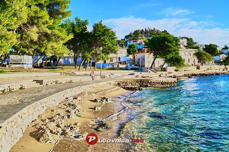 Appartamento Apartman Lucana Tribalj Esterno foto