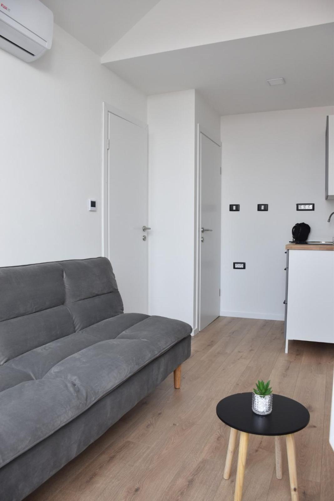 Appartamento Apartman Lucana Tribalj Esterno foto